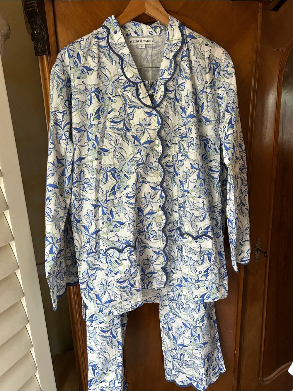Heidi Carey Cotton Blue and White Floral Scalloped Pajama Set XL